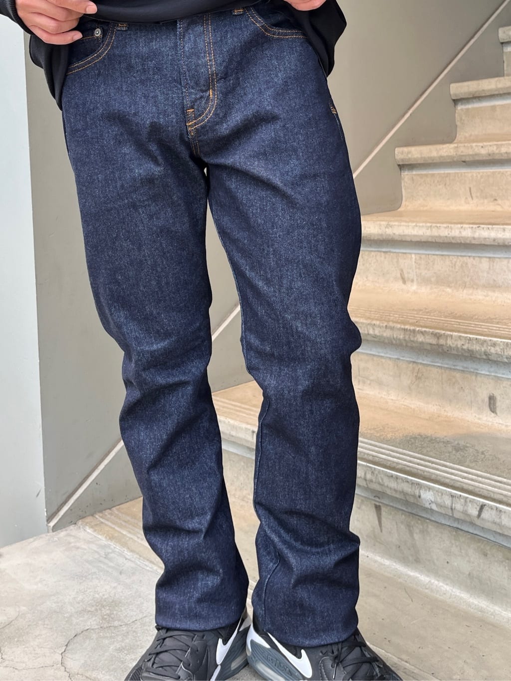 Namikiさんの「TAKEO KIKUCHI｜【モンスターストレッチ】日本製 ワンウォッシュ デニムパンツ」を使ったコーディネート