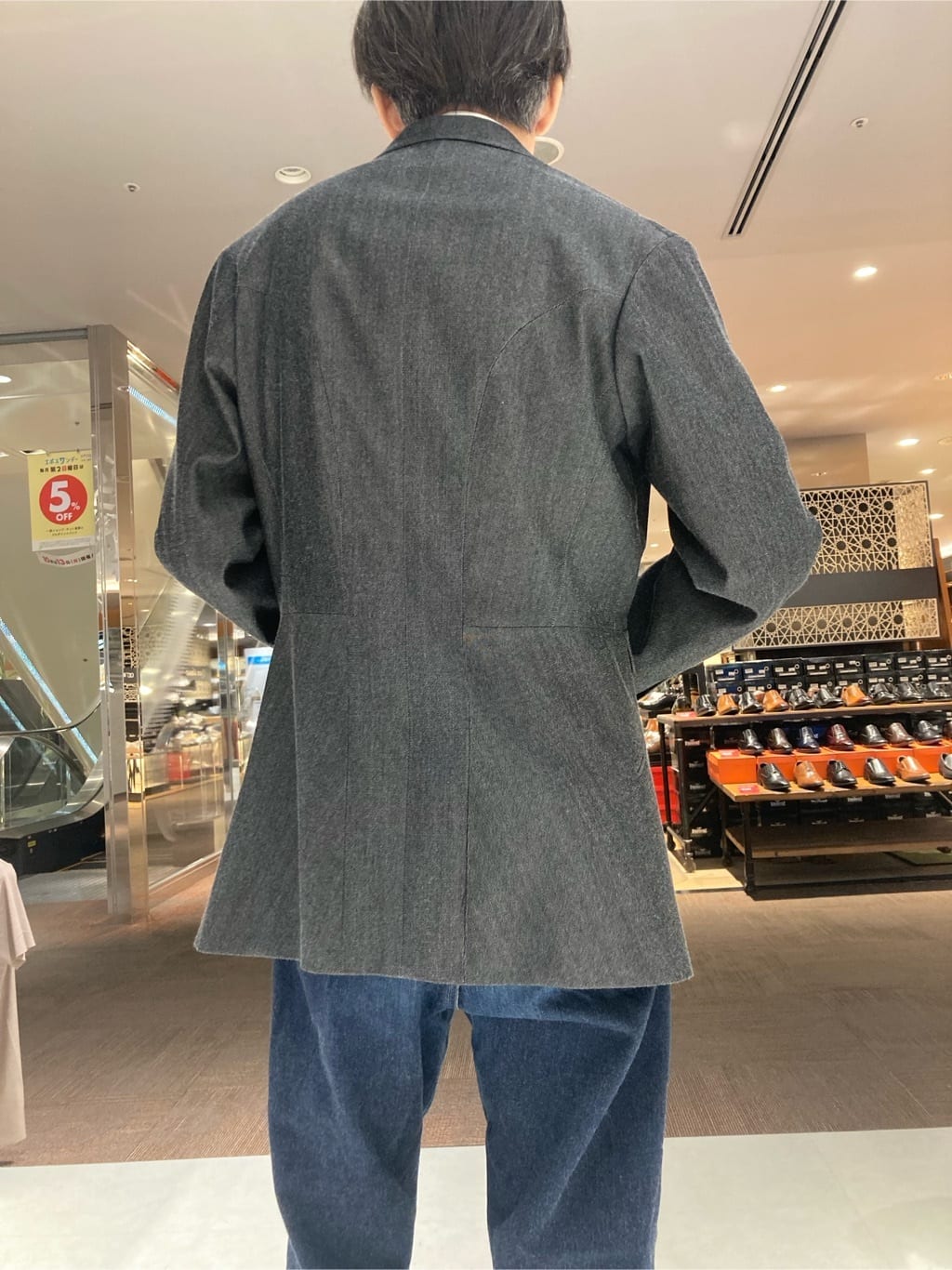 KDDさんの「TAKEO KIKUCHI｜【ソフト＆ナチュラル】ミニメッシュ レザー　ラウンドファスナー長財布」を使ったコーディネート
