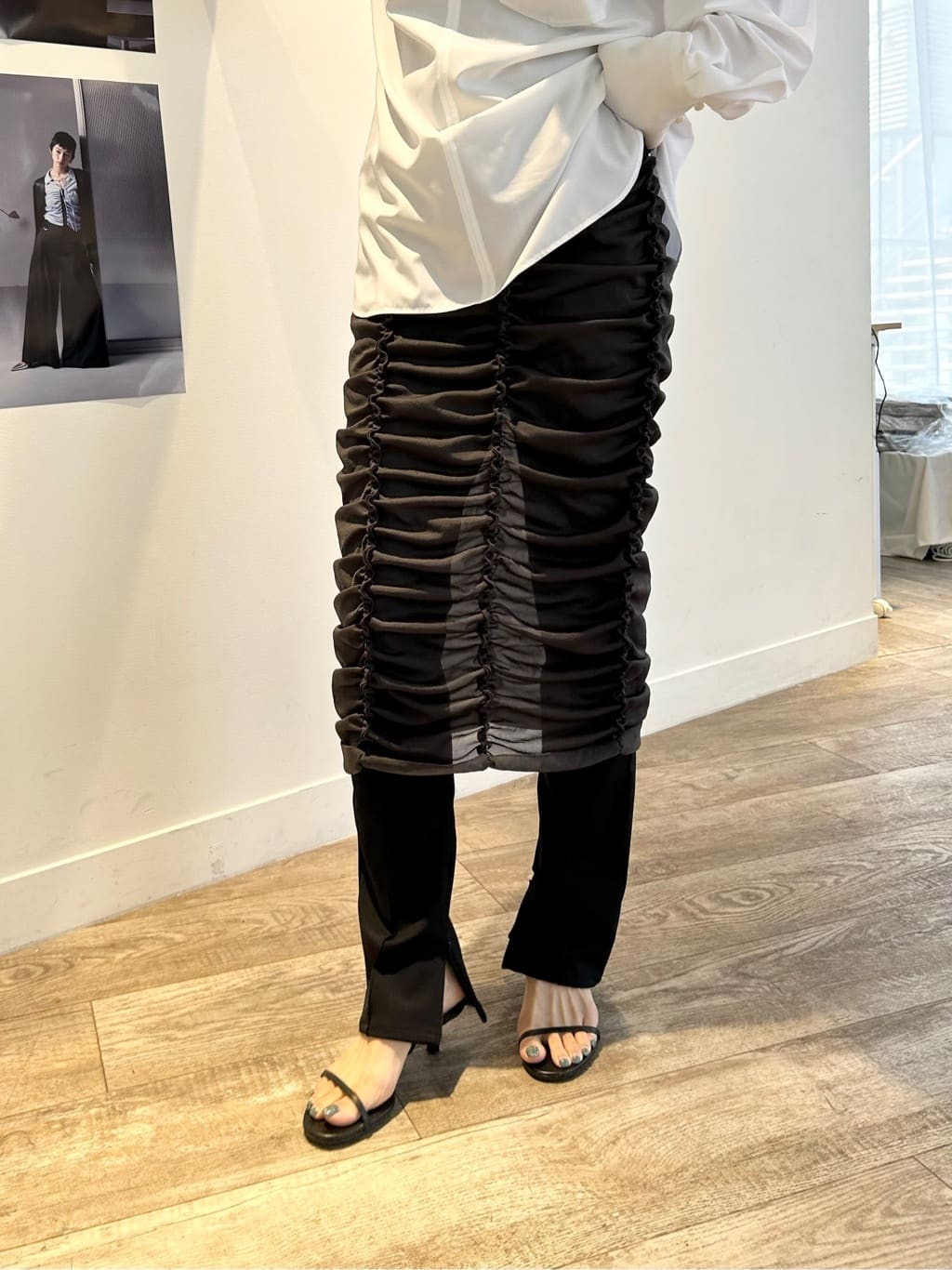 harunaさんの「CODE A｜【Re】point neck shirt」を使ったコーディネート