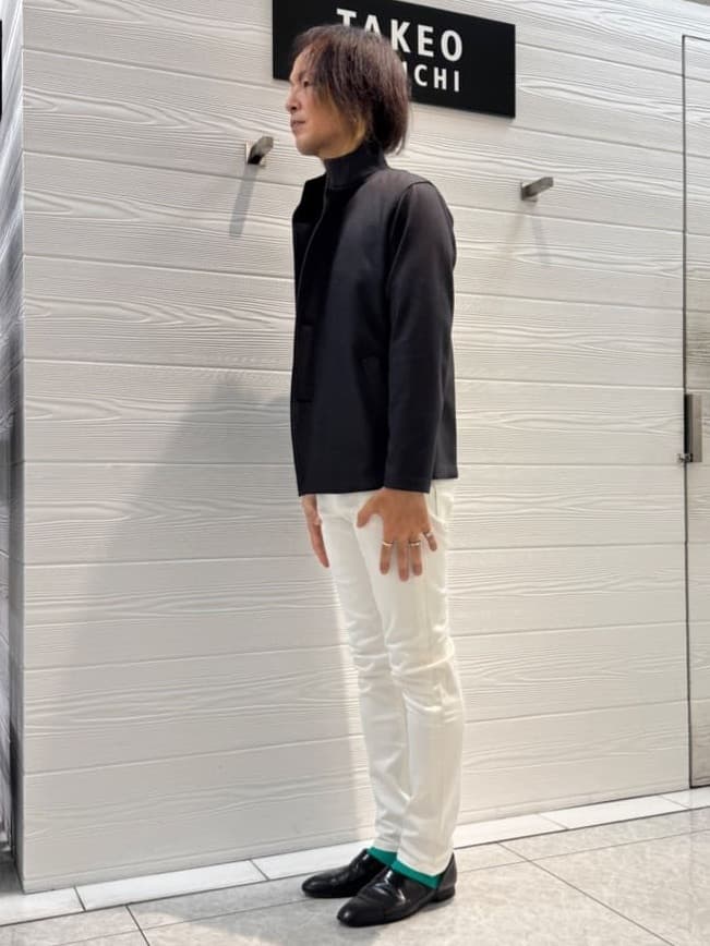 井出恭輔さんの「TAKEO KIKUCHI｜【DOWN FABRIC】ダウンファブリック スタンドカラーブルゾン」を使ったコーディネート