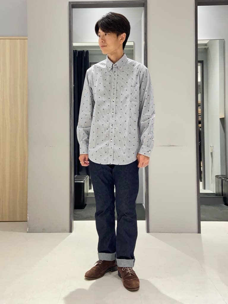 わいずみさんの「TAKEO KIKUCHI｜ハットモチーフ ジャカード ストライプ シャツ」を使ったコーディネート