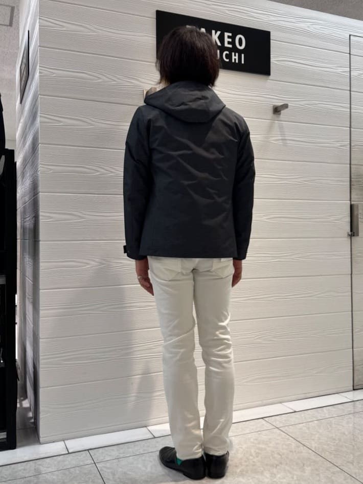 井出恭輔さんの「TAKEO KIKUCHI｜【Sサイズ～】ストレッチ デニム パンツ」を使ったコーディネート