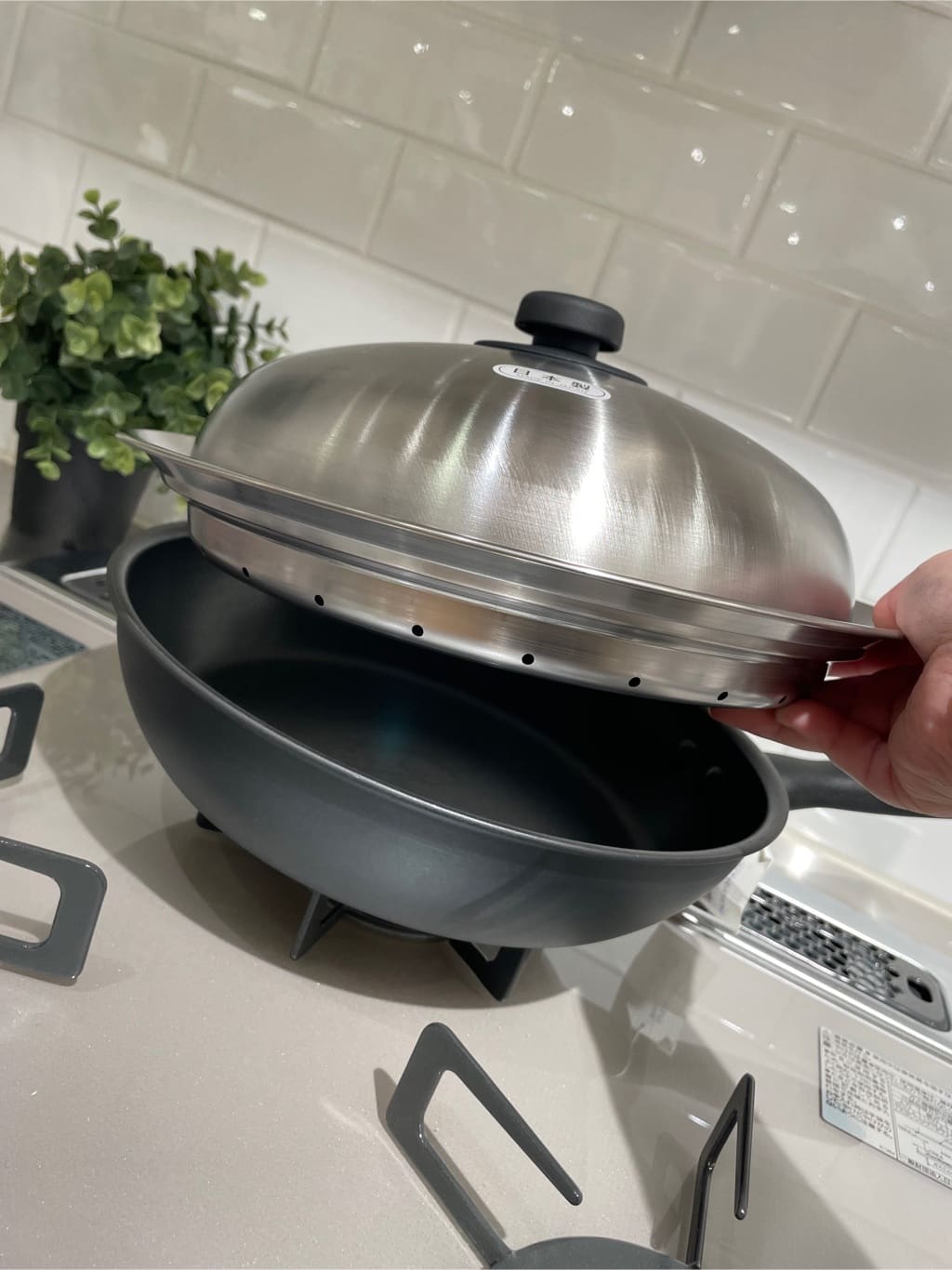 まのちゃんさんの「212 KITCHEN STORE｜美味彩菜鍋にのせる蒸しプレート　24～26cm（蓋付）」を使ったコーディネート