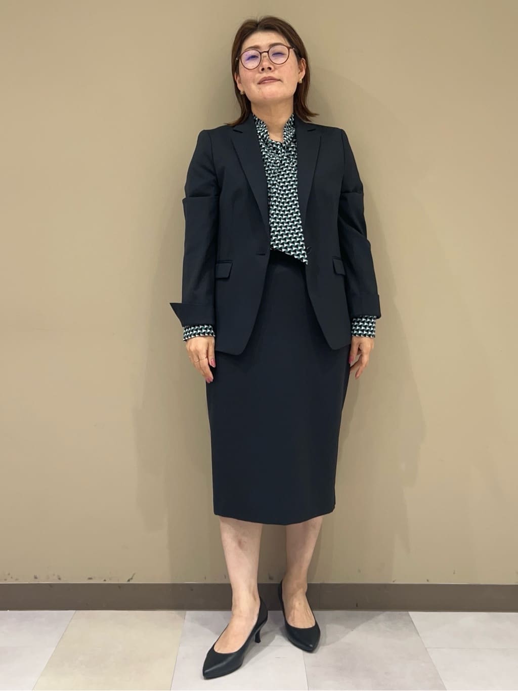 fukuさんの「UNTITLED｜【洗える通勤スーツ】レジェールギャバ ストレッチテーラードジャケット」を使ったコーディネート