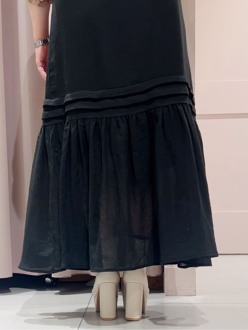 りえさんの「ESPERANZA｜ラク盛りショートブーツ」を使ったコーディネート