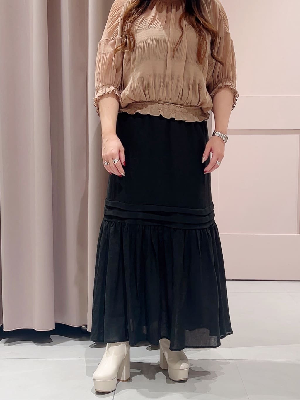 りえさんの「ESPERANZA｜ラク盛りショートブーツ」を使ったコーディネート