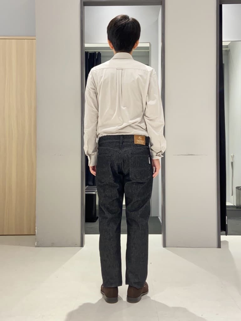わいずみさんの「TAKEO KIKUCHI｜【モンスターストレッチ】日本製 ワンウォッシュ デニムパンツ」を使ったコーディネート
