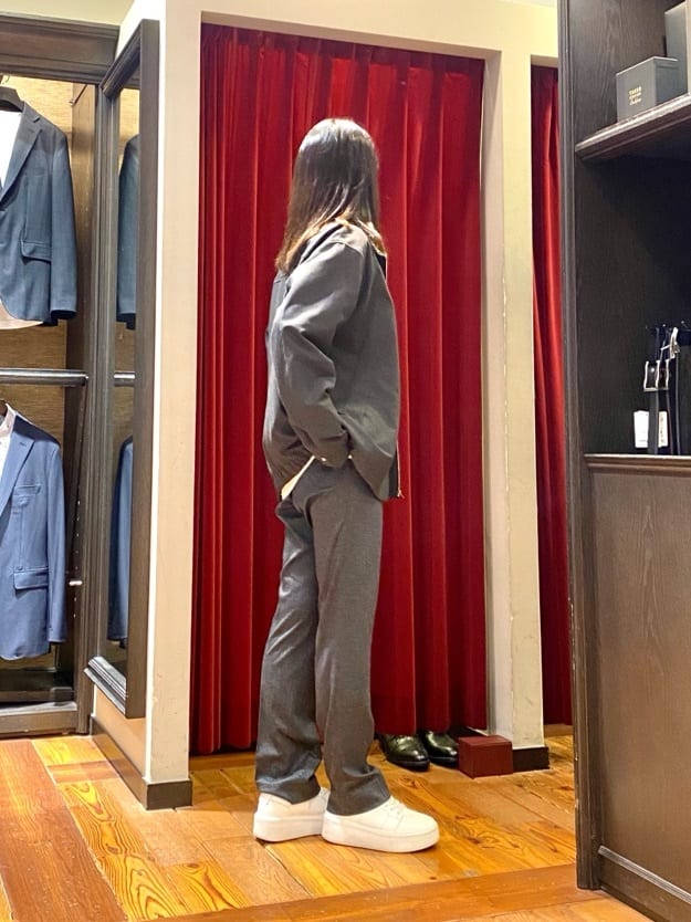 かわぴーさんの「TAKEO KIKUCHI｜【ONOFF対応】TRダブルニット ストレッチパンツ」を使ったコーディネート