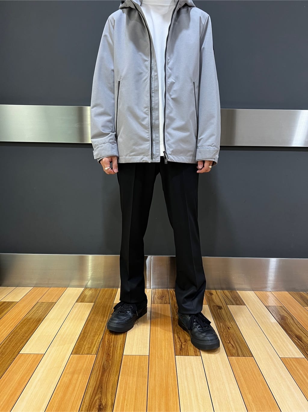 yutoさんの「TAKEO KIKUCHI｜【ONOFF対応】TRダブルニット ストレッチパンツ」を使ったコーディネート