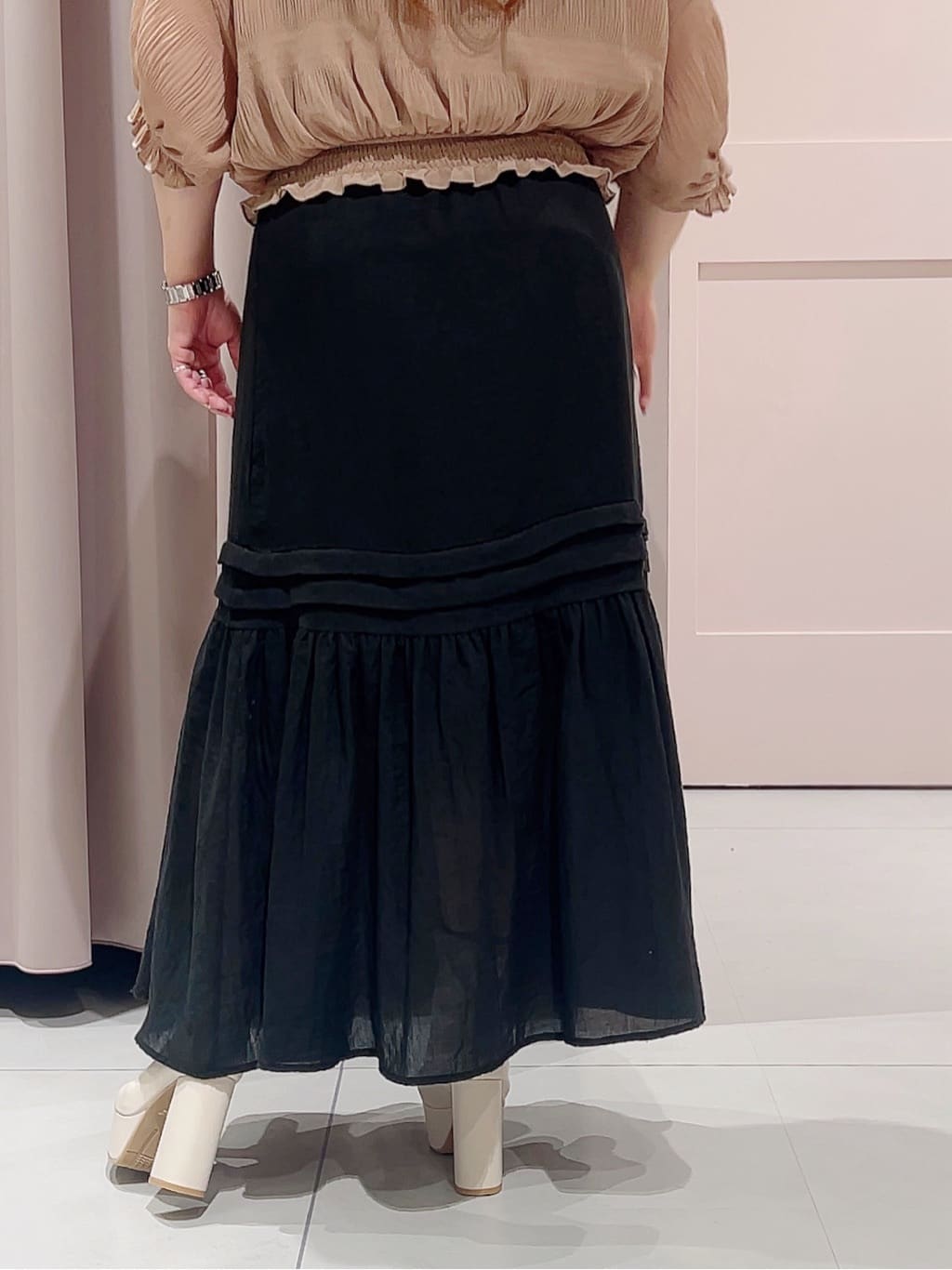 りえさんの「ESPERANZA｜ラク盛りショートブーツ」を使ったコーディネート