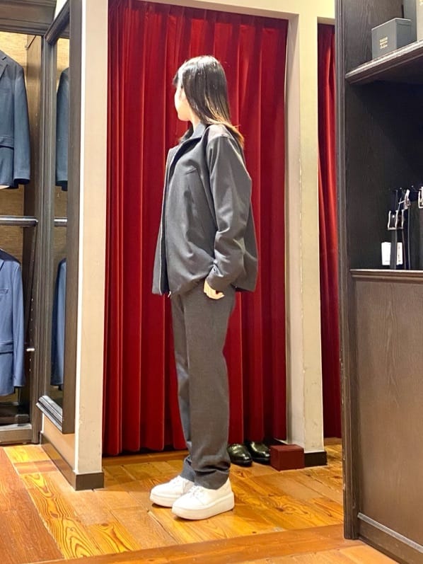 かわぴーさんの「TAKEO KIKUCHI｜【ONOFF対応】TRダブルニット ストレッチパンツ」を使ったコーディネート