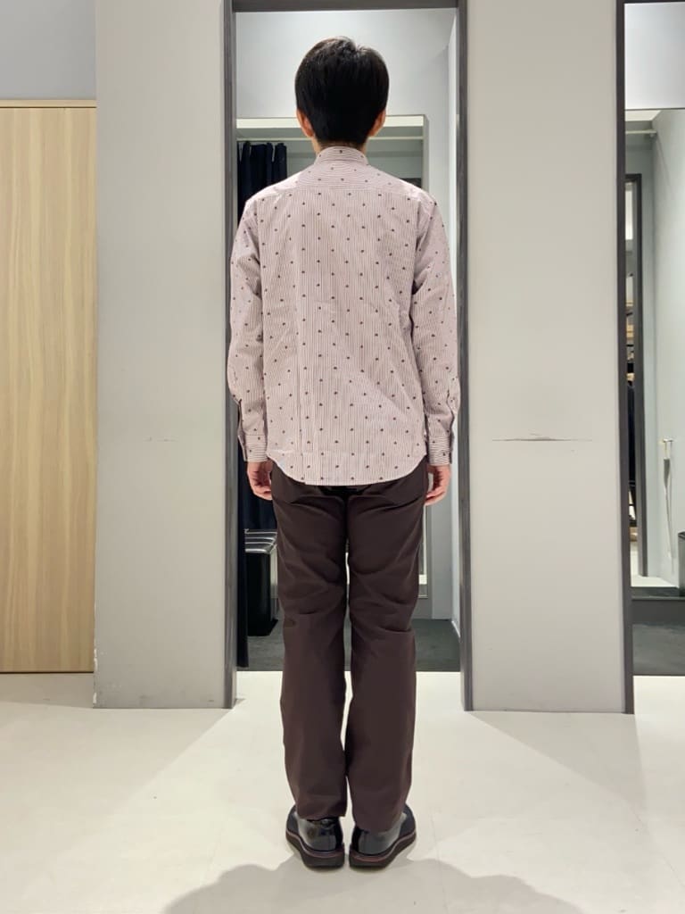 わいずみさんの「TAKEO KIKUCHI｜ハットモチーフ ジャカード ストライプ シャツ」を使ったコーディネート