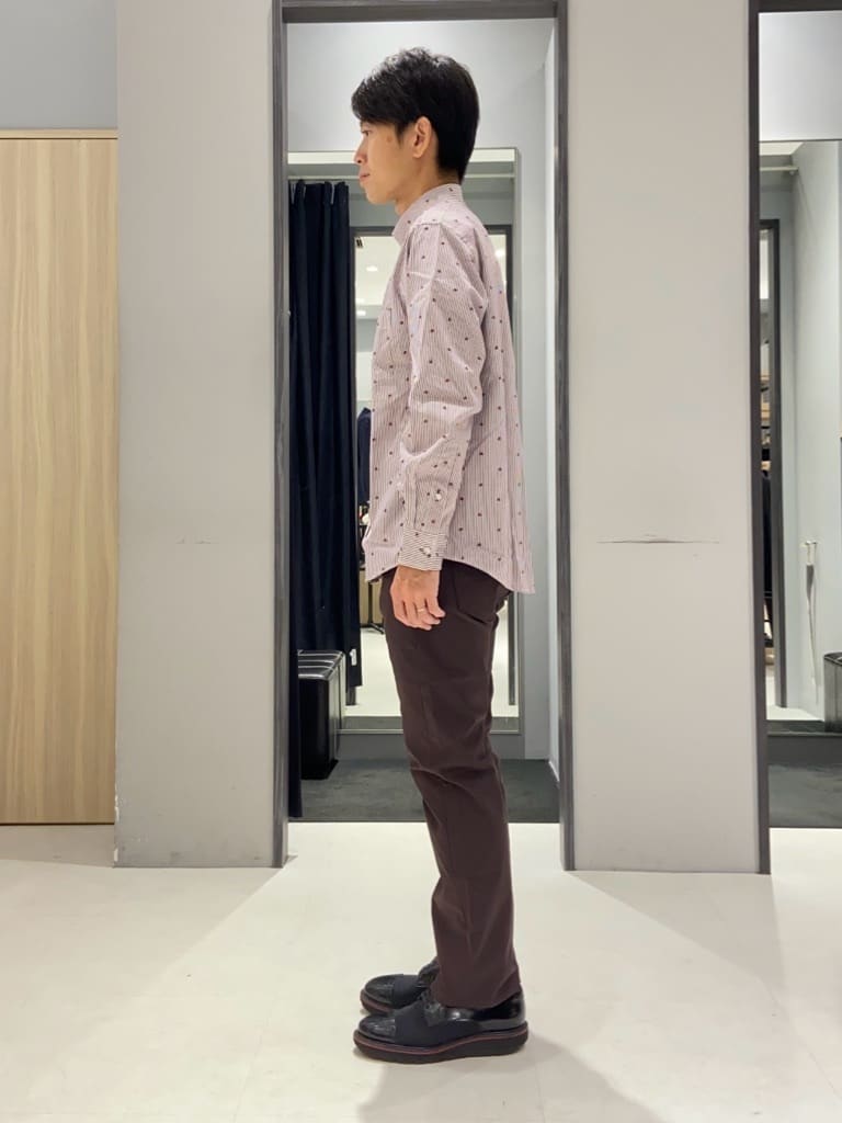 わいずみさんの「TAKEO KIKUCHI｜ハットモチーフ ジャカード ストライプ シャツ」を使ったコーディネート