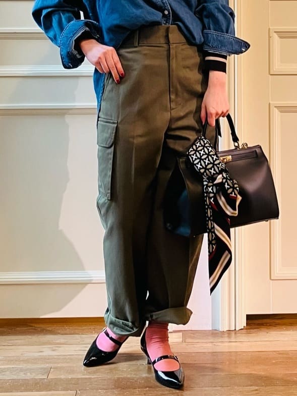 TSUKUIさんの「DRESSTERIOR｜オーバーラップサークルシルクスカーフ」を使ったコーディネート