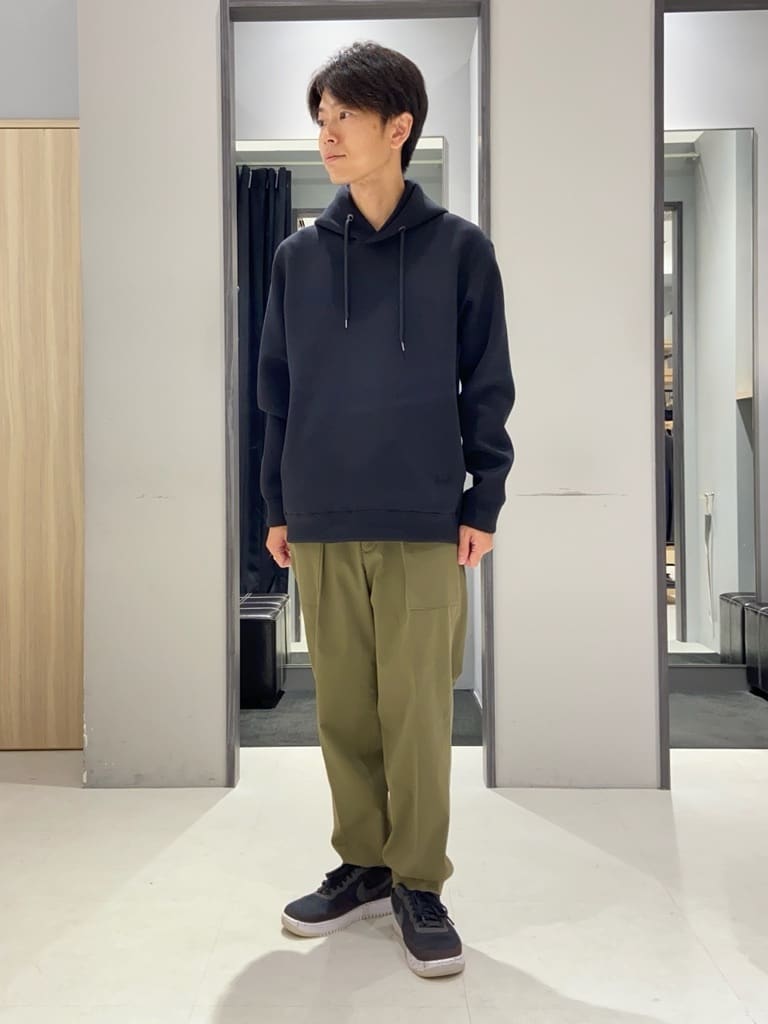 わいずみさんの「TAKEO KIKUCHI｜【多機能・軽量】シャドーライン リュック」を使ったコーディネート