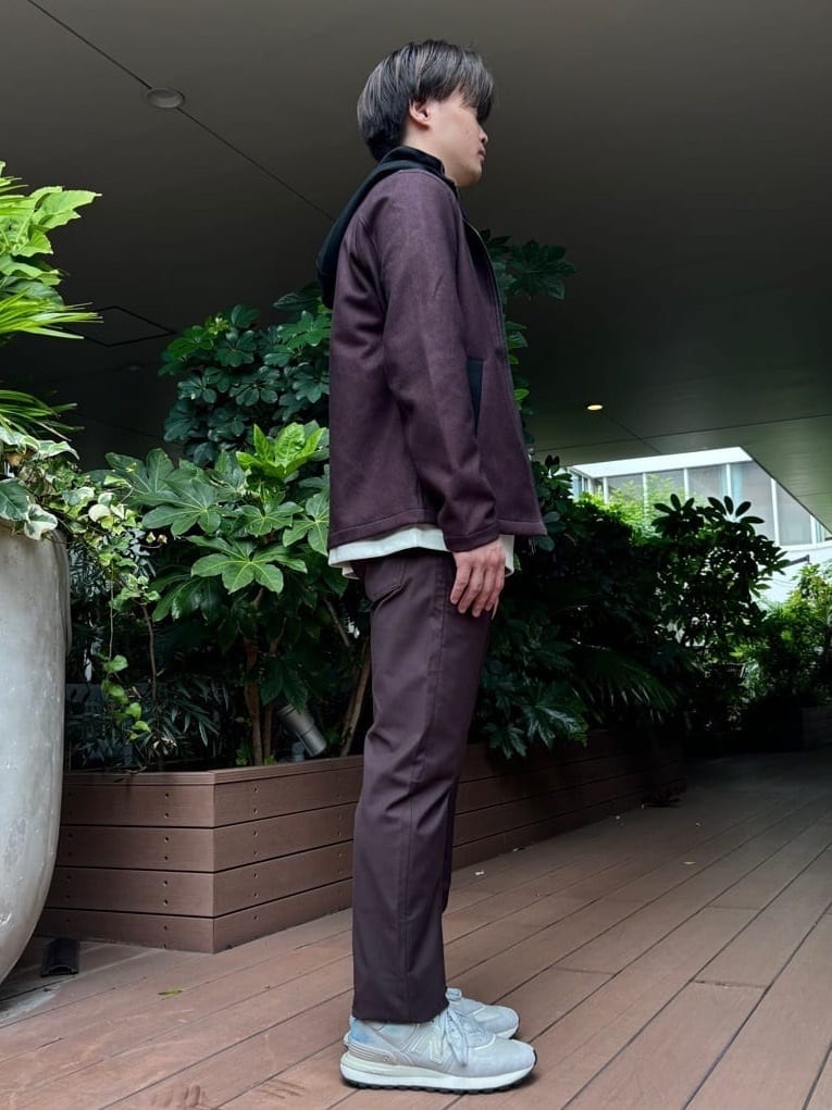 圭哉さんの「TAKEO KIKUCHI｜【Made in JAPAN】播州織 ストレッチ パンツ」を使ったコーディネート
