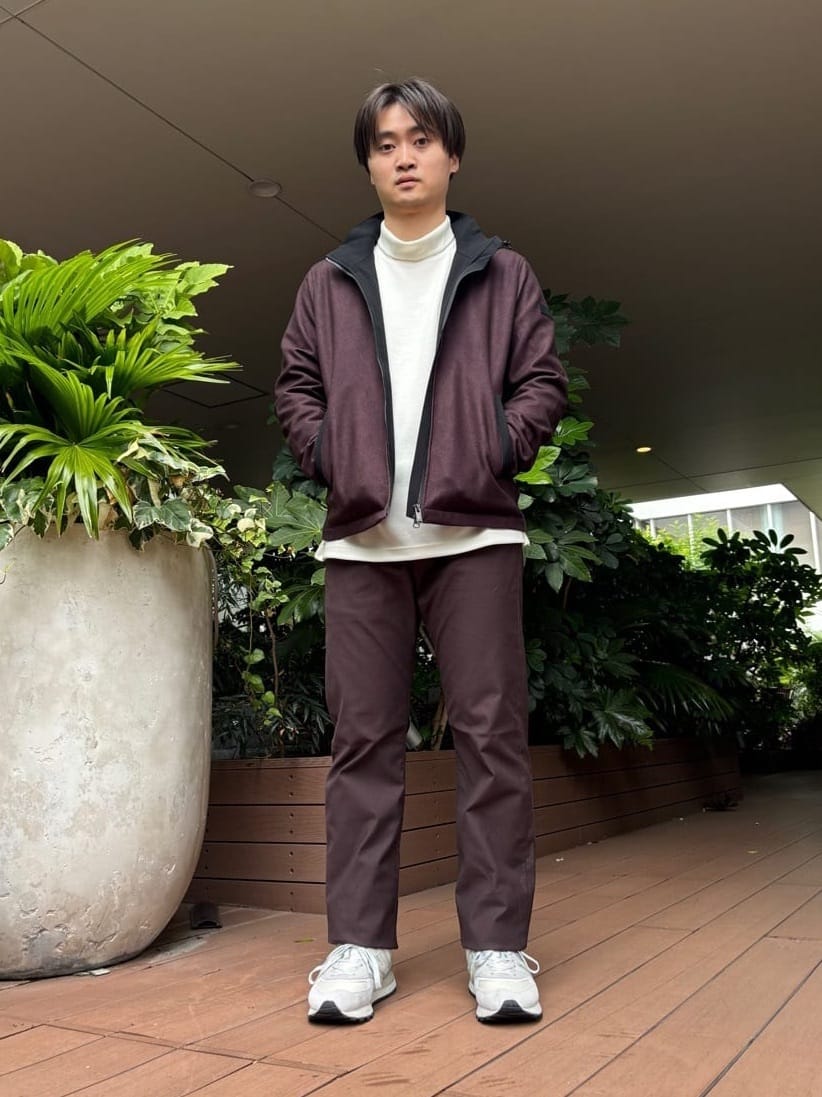 圭哉さんの「TAKEO KIKUCHI｜【Made in JAPAN】播州織 ストレッチ パンツ」を使ったコーディネート