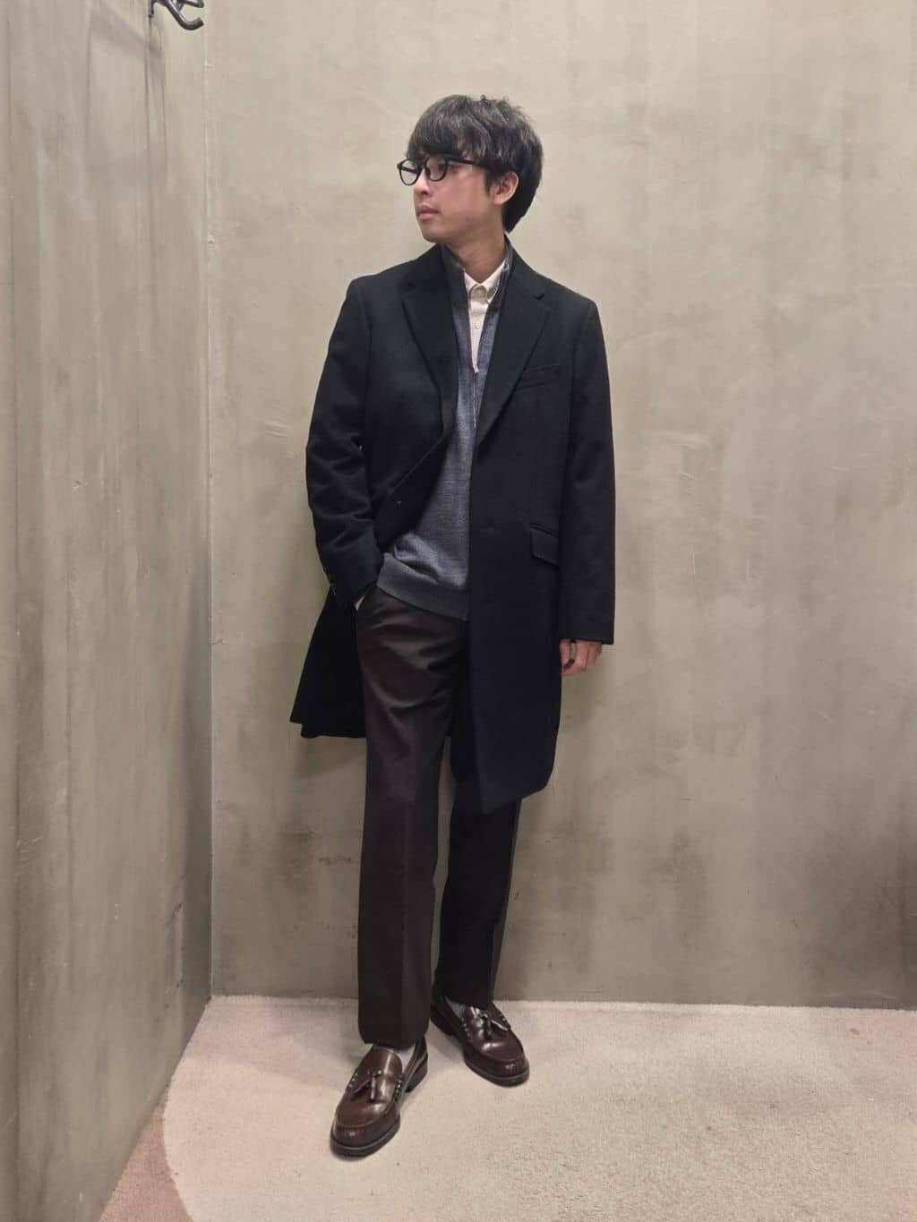 白木駆さんの「TAKEO KIKUCHI｜ウールカシミヤブレンド チェスターコート」を使ったコーディネート