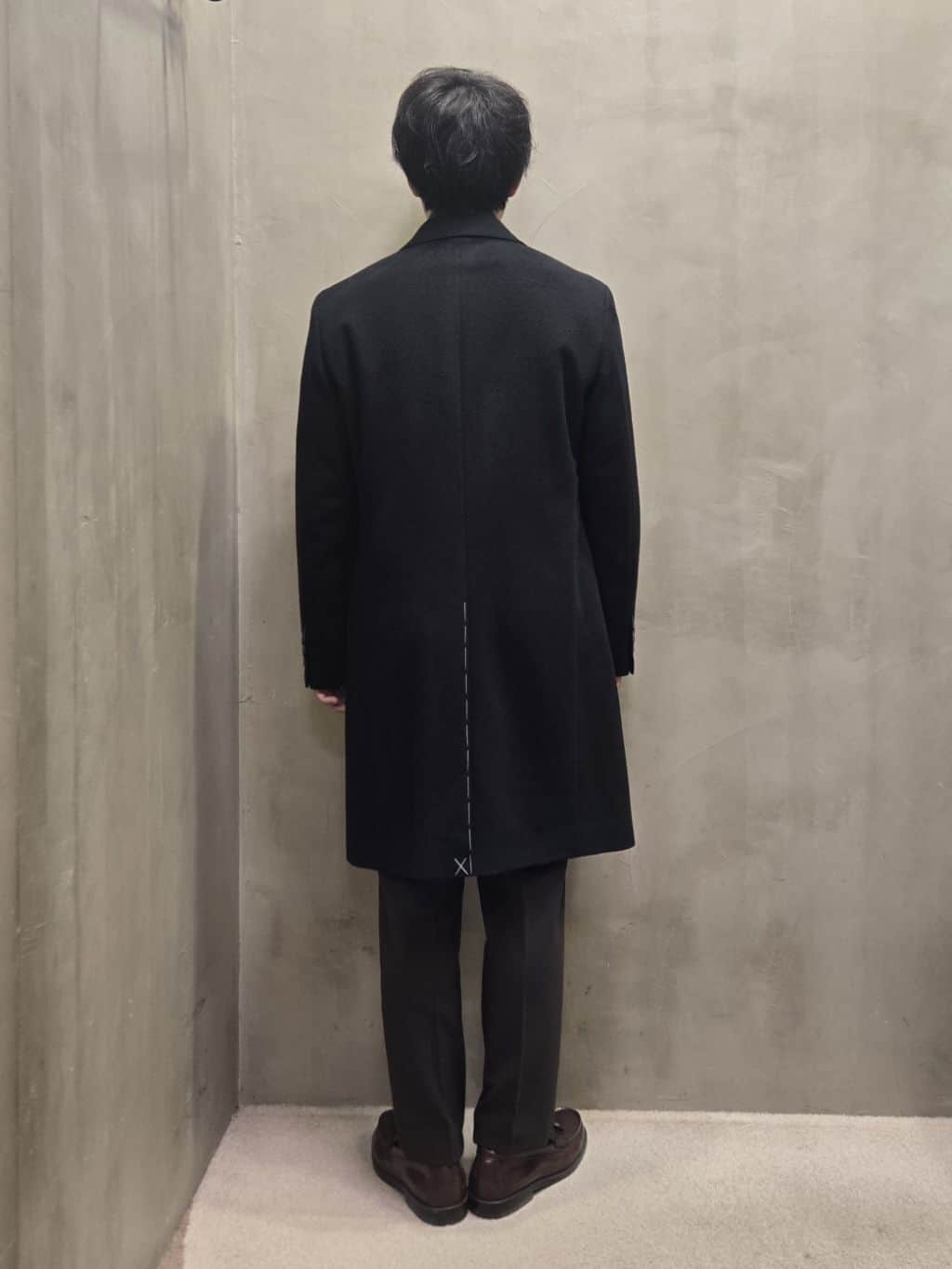 白木駆さんの「TAKEO KIKUCHI｜ウールカシミヤブレンド チェスターコート」を使ったコーディネート