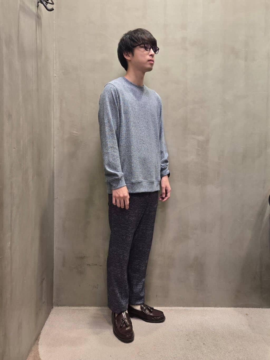 白木駆さんの「TAKEO KIKUCHI｜【ONOFF対応】TRダブルニット ストレッチパンツ」を使ったコーディネート