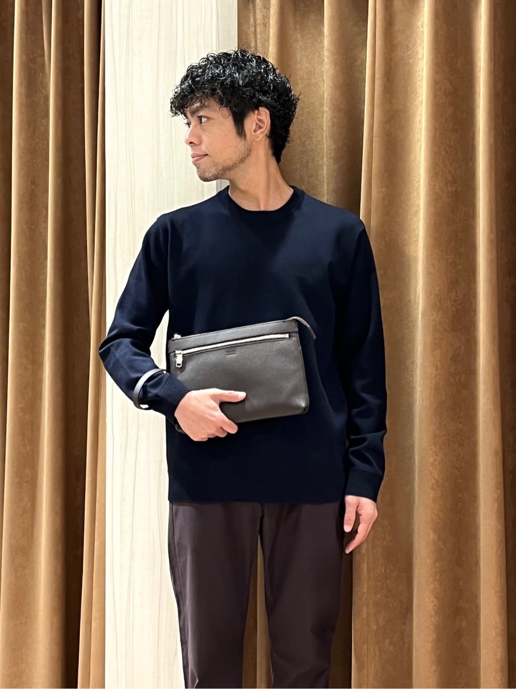 URAさんの「TAKEO KIKUCHI｜【Made in JAPAN】播州織 ストレッチ パンツ」を使ったコーディネート