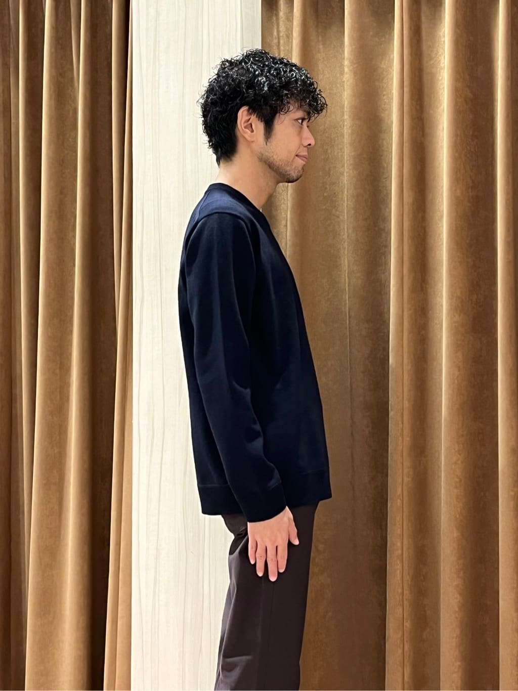 URAさんの「TAKEO KIKUCHI｜【Made in JAPAN】播州織 ストレッチ パンツ」を使ったコーディネート