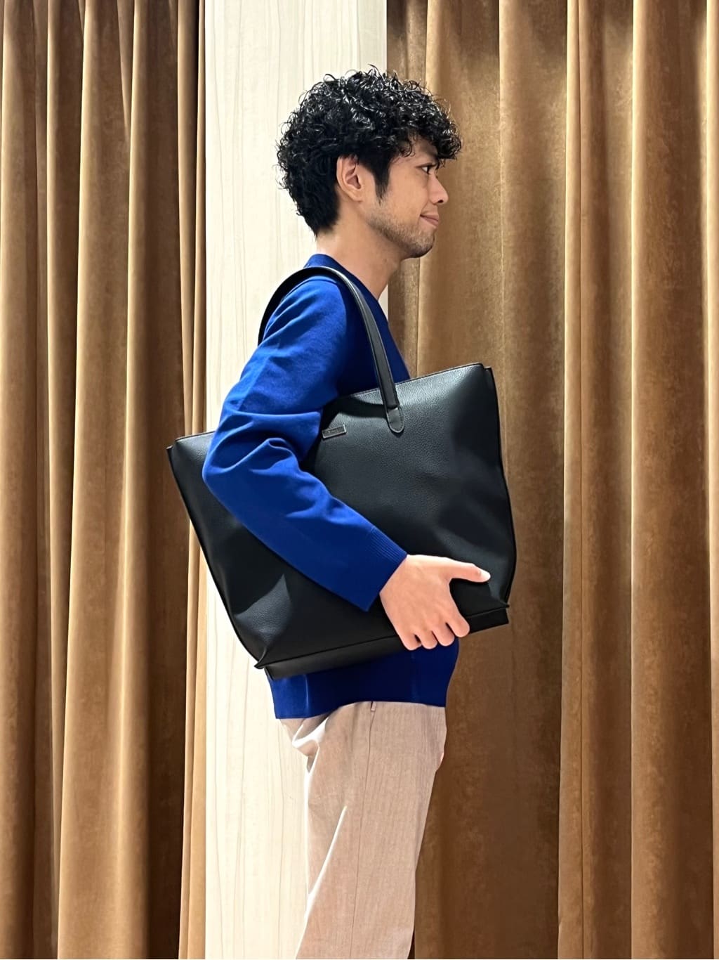 URAさんの「TAKEO KIKUCHI｜【Made in JAPAN】播州織 ヘリンボン ストレート パンツ」を使ったコーディネート