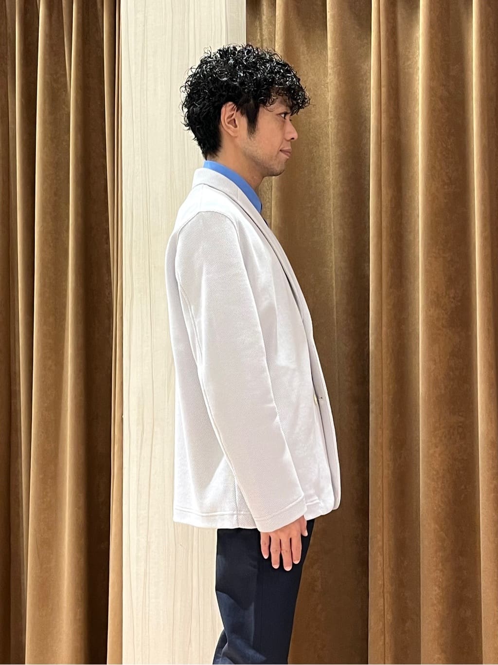 URAさんの「TAKEO KIKUCHI｜【全7サイズ&times;8色展開！】トップマルチヘリンボン パンツ」を使ったコーディネート