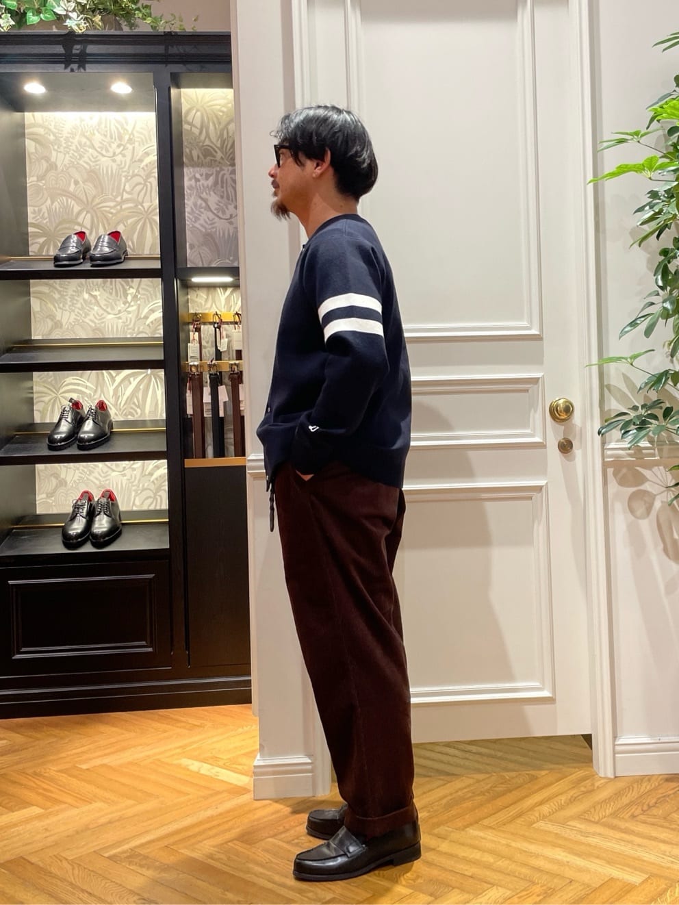 鶴田大士さんの「DRESSTERIOR｜【撥水加工/Safari5月号掲載】ローファー」を使ったコーディネート