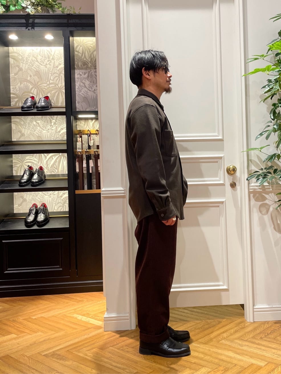 鶴田大士さんの「DRESSTERIOR｜【撥水加工/Safari5月号掲載】ローファー」を使ったコーディネート