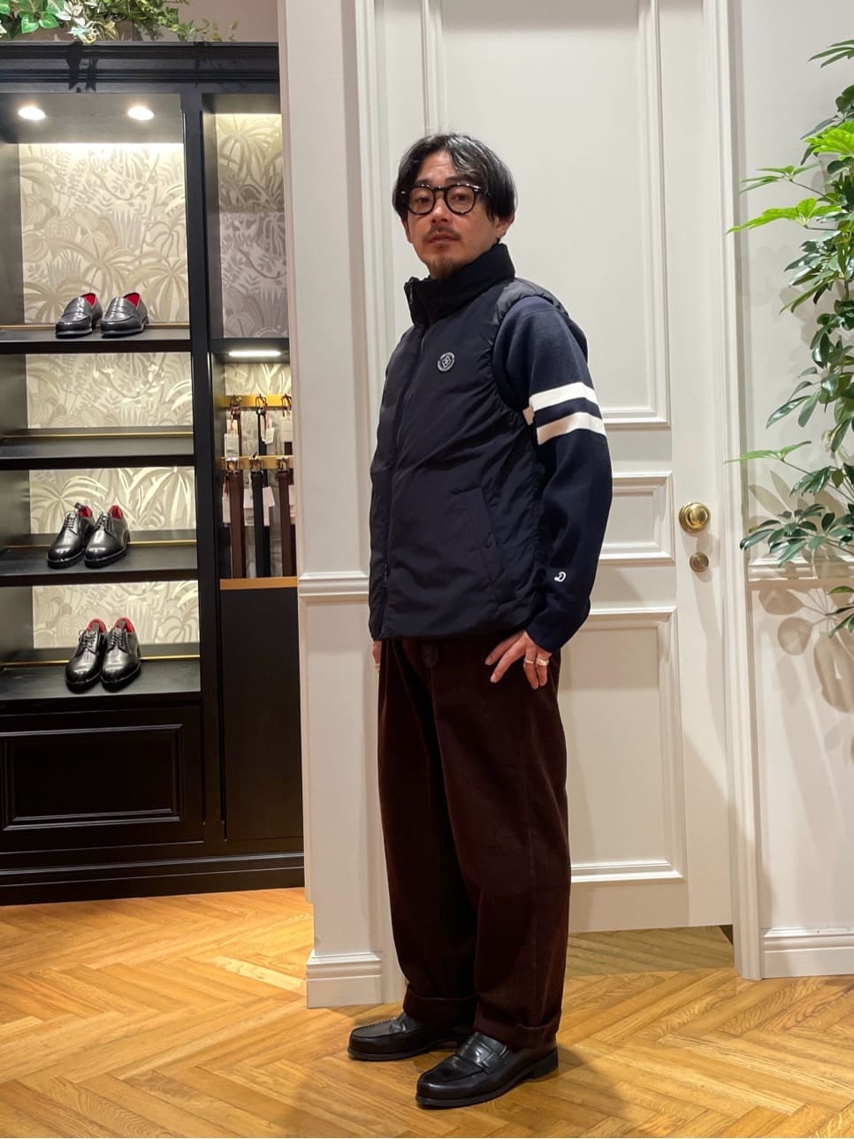 鶴田大士さんの「DRESSTERIOR｜【撥水加工/Safari5月号掲載】ローファー」を使ったコーディネート