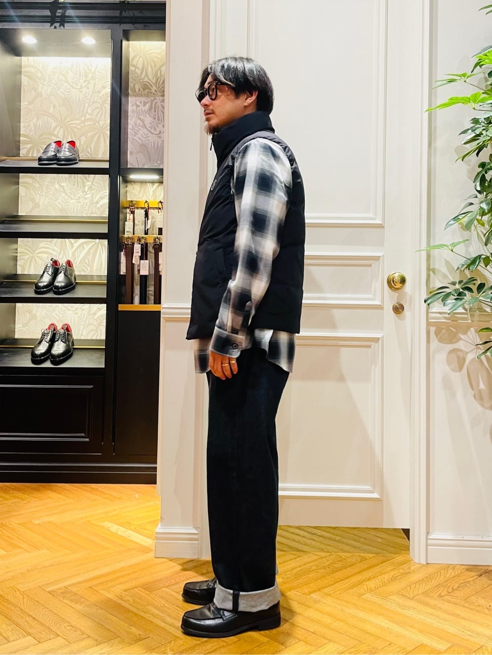 鶴田大士さんの「DRESSTERIOR｜【撥水加工/Safari5月号掲載】ローファー」を使ったコーディネート