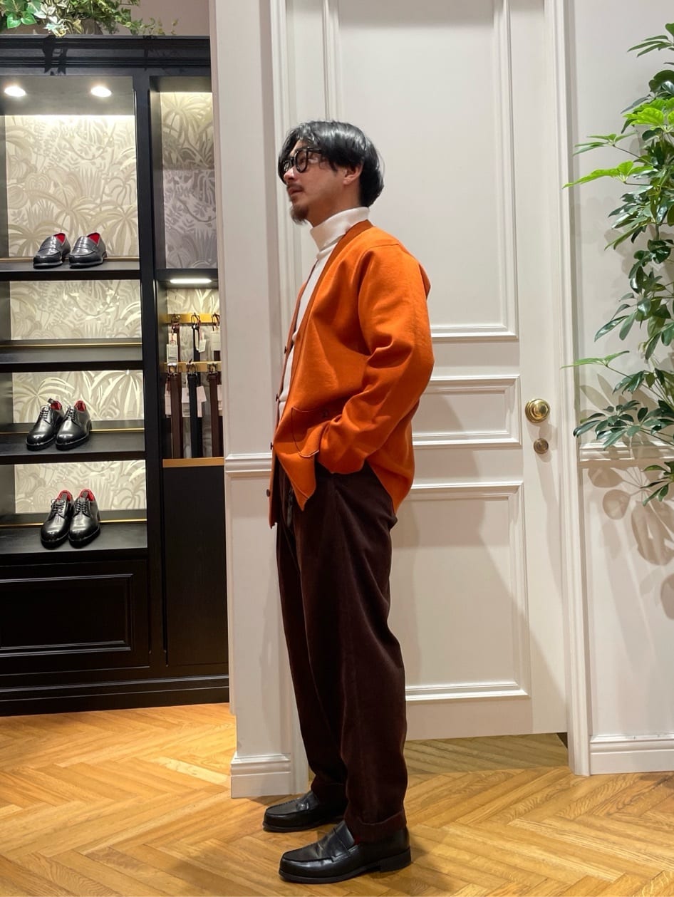 鶴田大士さんの「DRESSTERIOR｜【撥水加工/Safari5月号掲載】ローファー」を使ったコーディネート