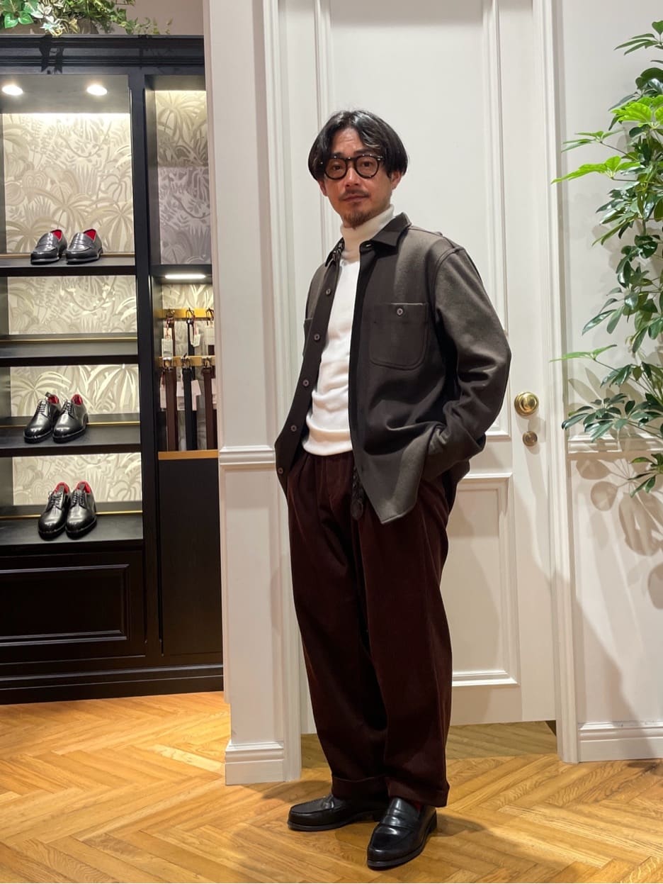 鶴田大士さんの「DRESSTERIOR｜【撥水加工/Safari5月号掲載】ローファー」を使ったコーディネート