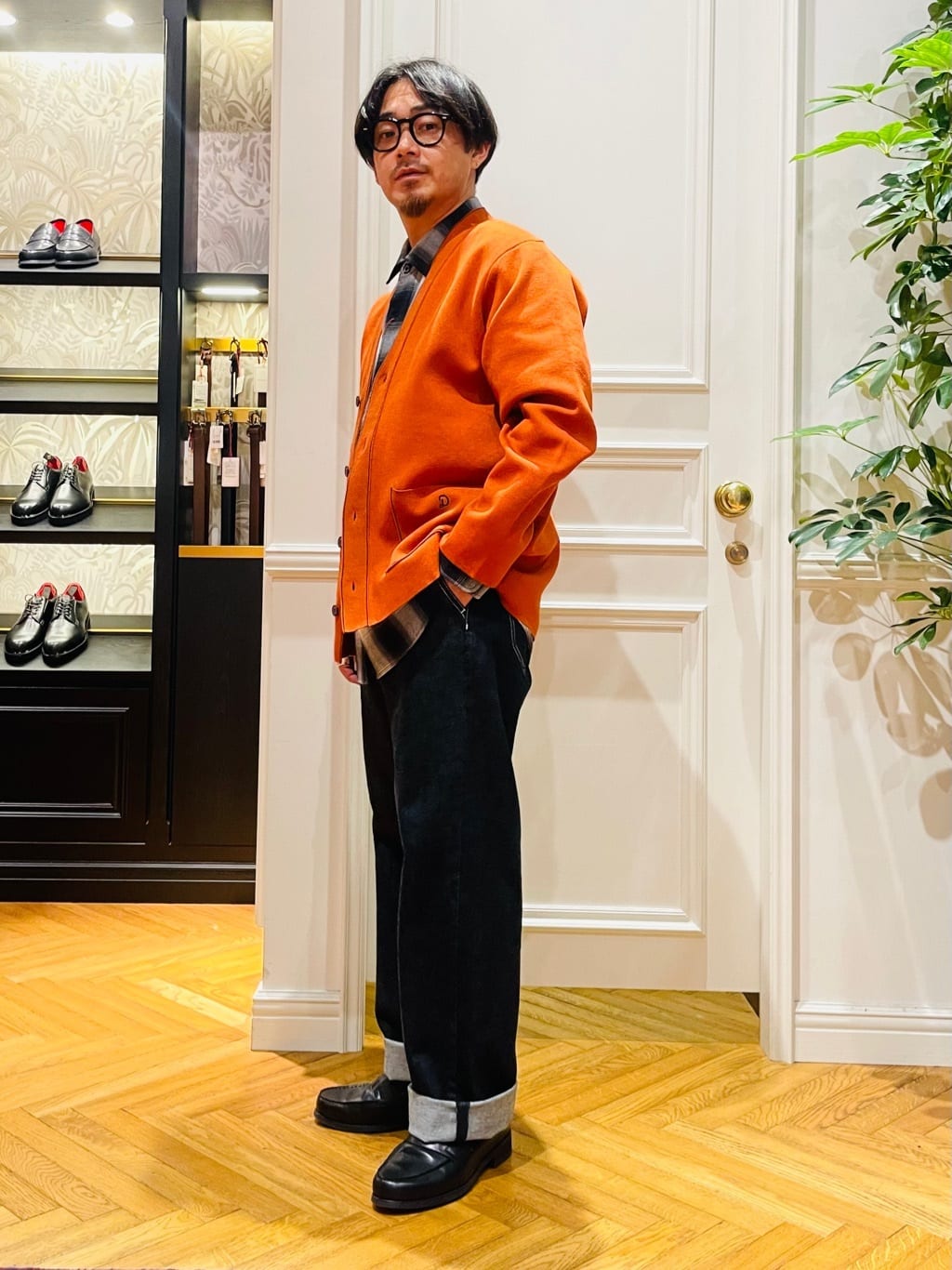 鶴田大士さんの「DRESSTERIOR｜【撥水加工/Safari5月号掲載】ローファー」を使ったコーディネート