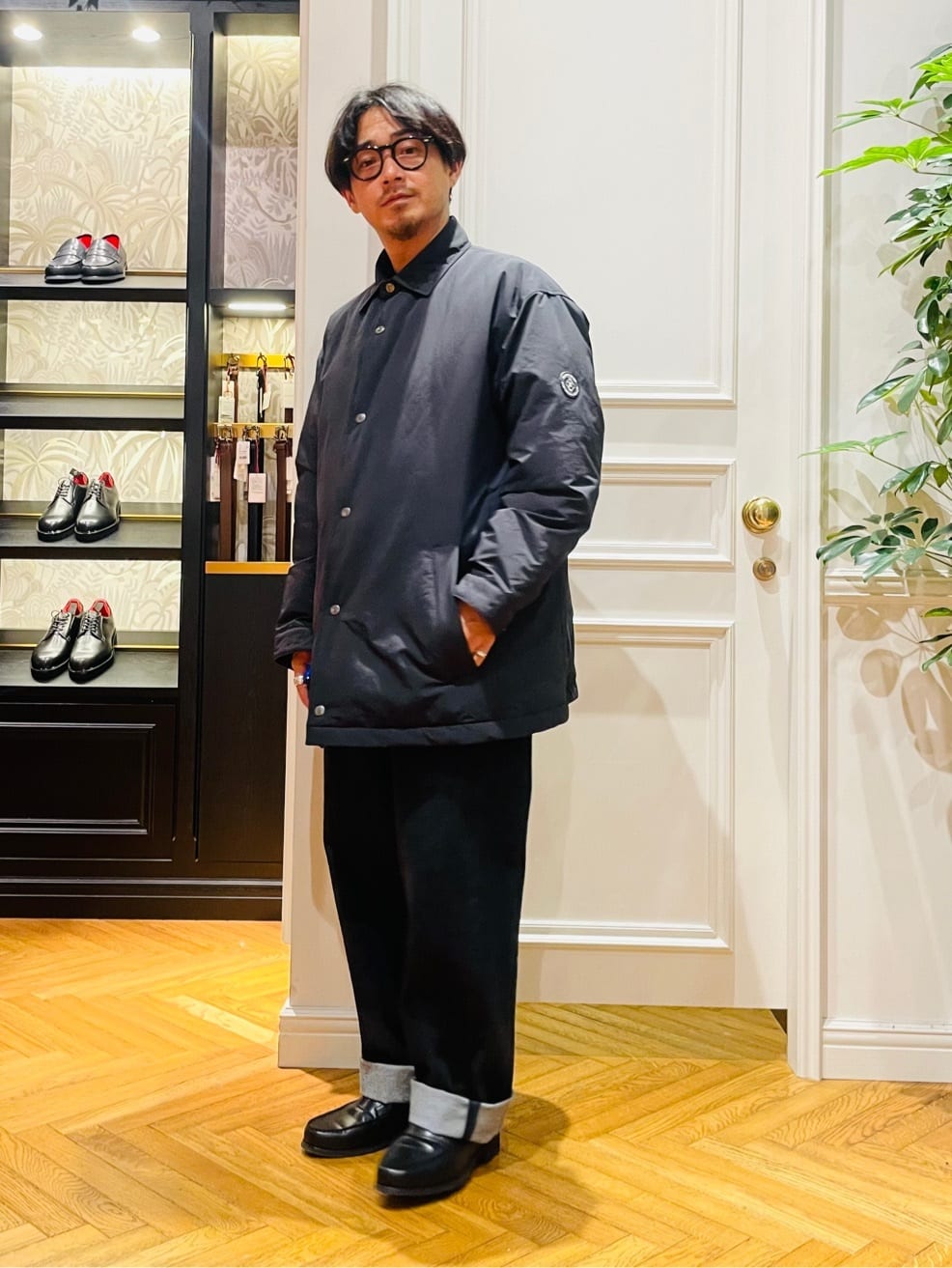 鶴田大士さんの「DRESSTERIOR｜【撥水加工/Safari5月号掲載】ローファー」を使ったコーディネート