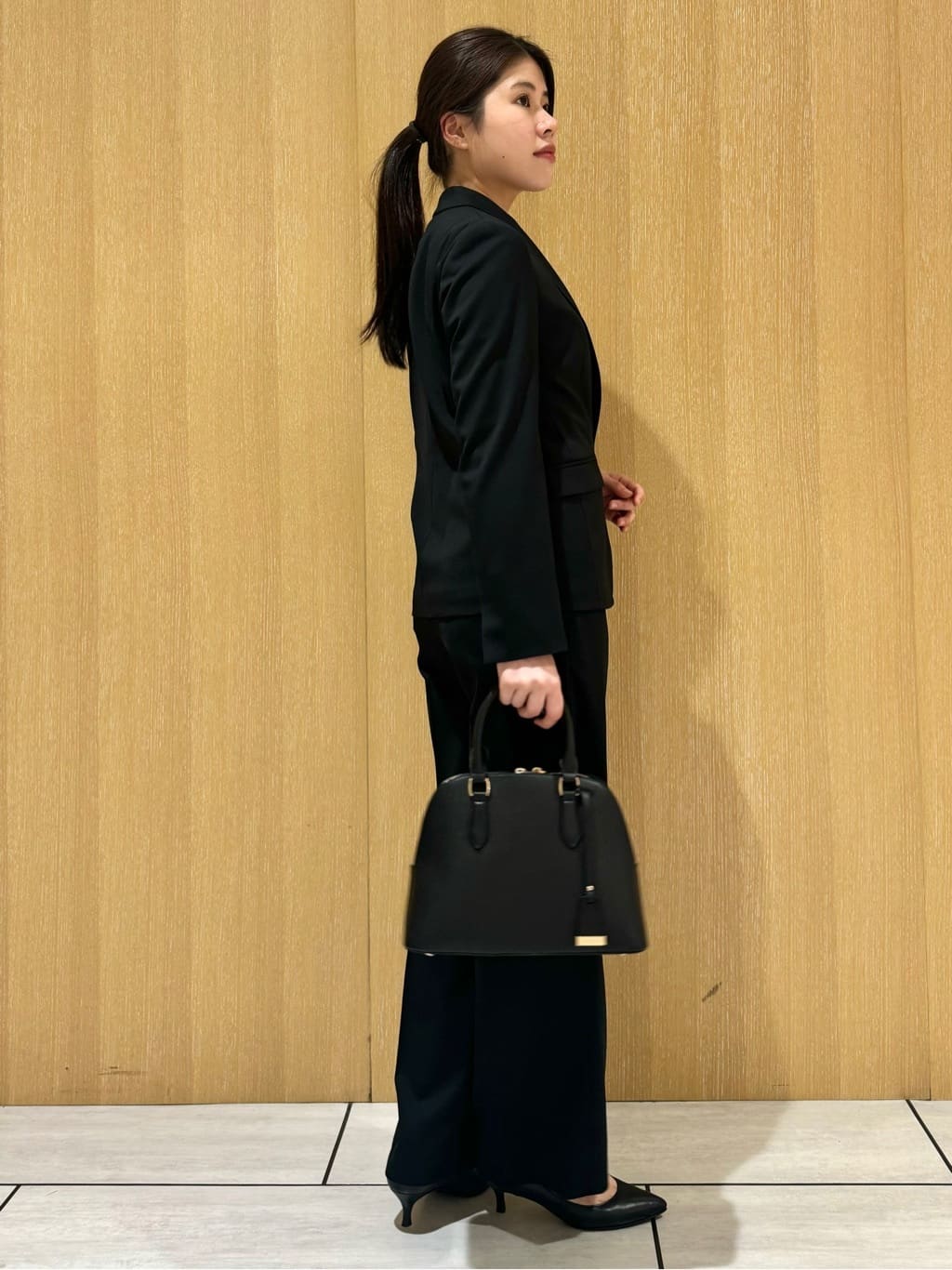 nanaさんの「UNTITLED｜【洗える通勤スーツ】レジェールギャバ ストレッチテーラードジャケット」を使ったコーディネート