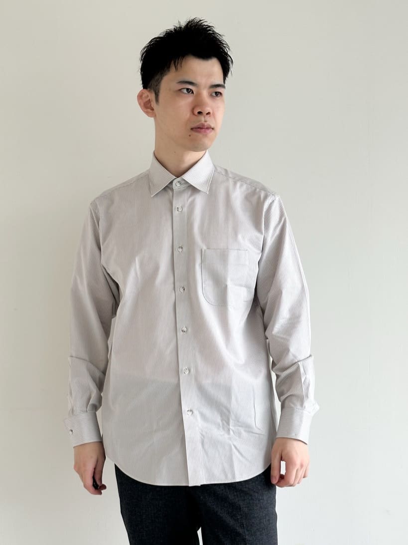 イッシーさんの「TAKEO KIKUCHI｜【ONOFF対応】TRダブルニット ストレッチパンツ」を使ったコーディネート