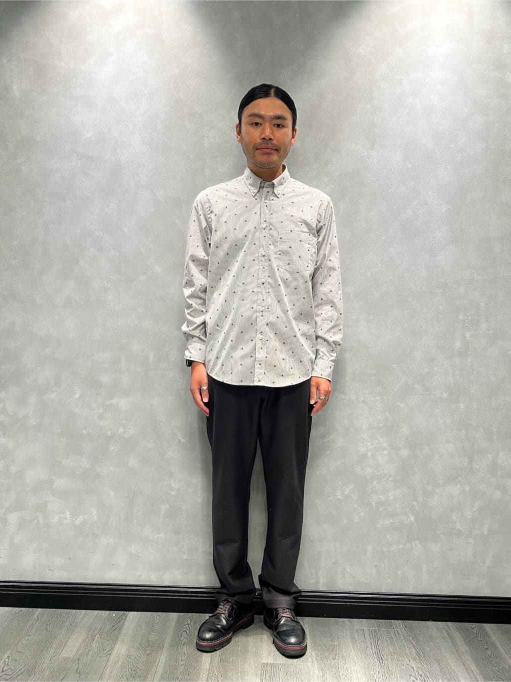 ☆さんの「TAKEO KIKUCHI｜ハットモチーフ ジャカード ストライプ シャツ」を使ったコーディネート