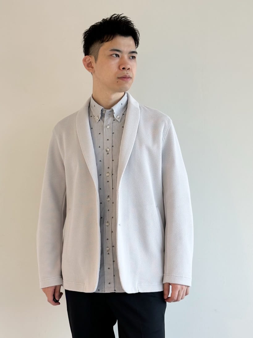 イッシーさんの「TAKEO KIKUCHI｜ハットモチーフ ジャカード ストライプ シャツ」を使ったコーディネート