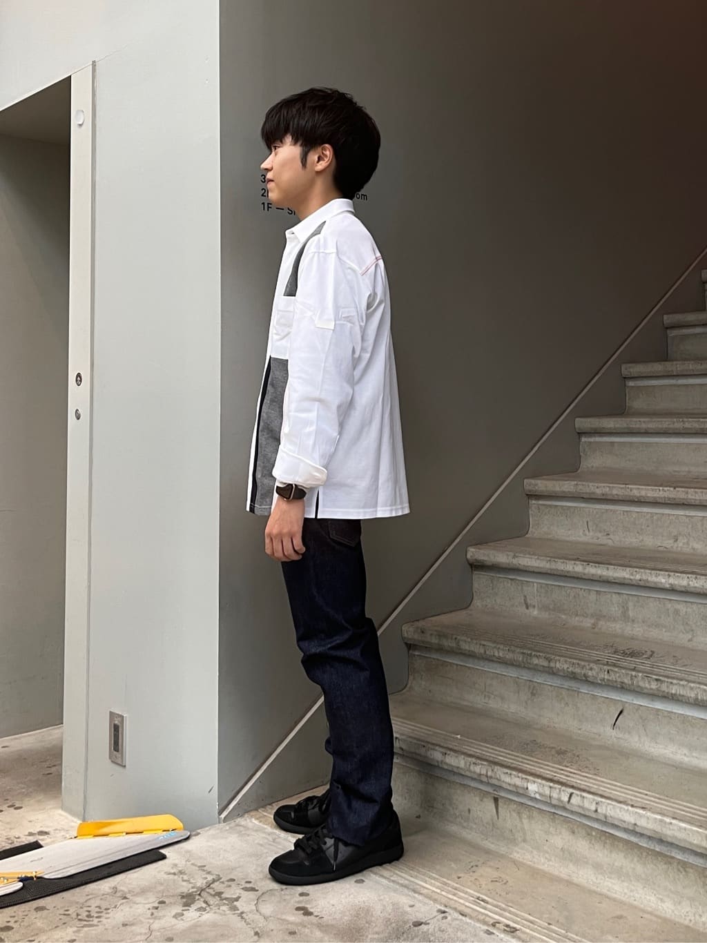 Namikiさんの「TAKEO KIKUCHI｜【モンスターストレッチ】日本製 ワンウォッシュ デニムパンツ」を使ったコーディネート
