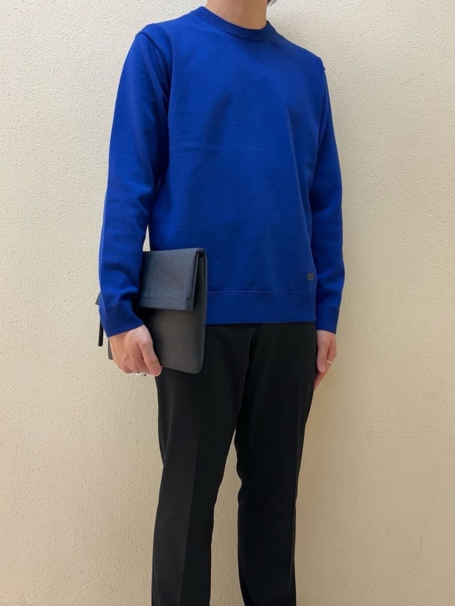 及川さんの「TAKEO KIKUCHI｜【ONOFF対応】TRダブルニット ストレッチパンツ」を使ったコーディネート