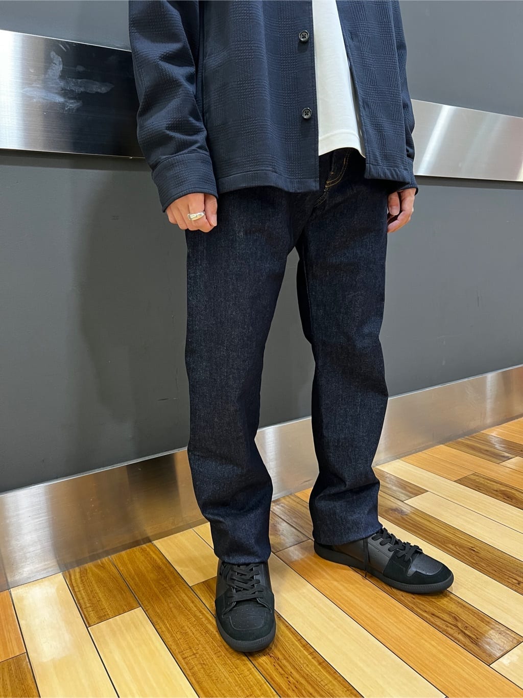 yutoさんの「TAKEO KIKUCHI｜【モンスターストレッチ】日本製 ワンウォッシュ デニムパンツ」を使ったコーディネート