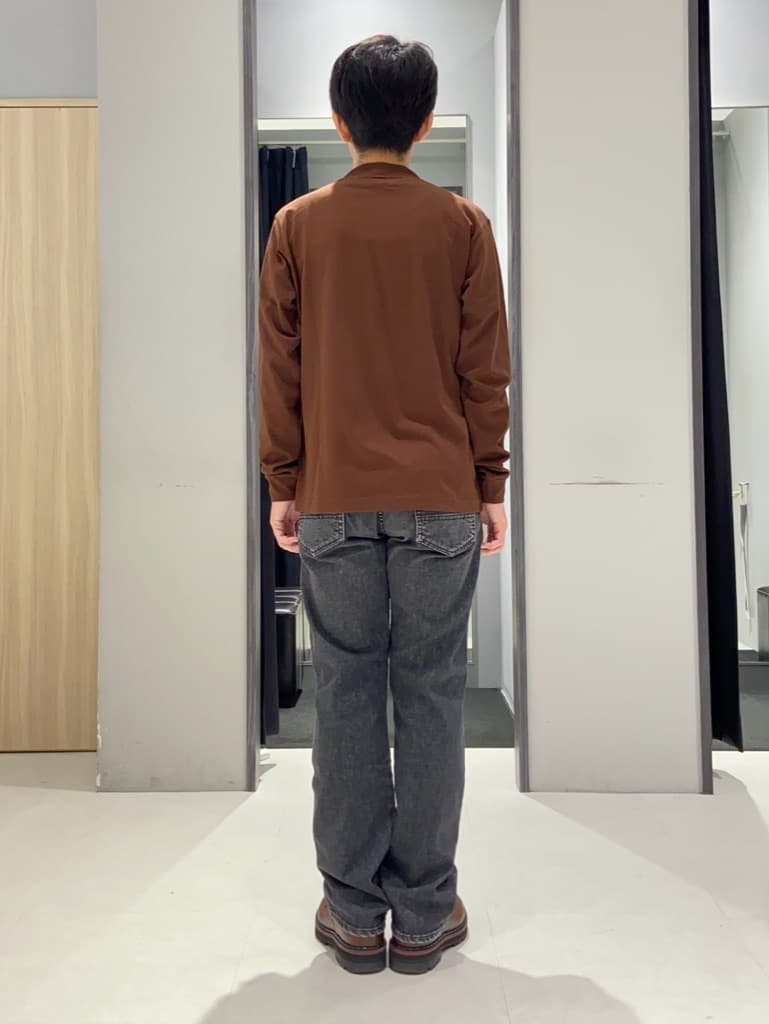 わいずみさんの「TAKEO KIKUCHI｜【モンスターストレッチ】日本製 ウォッシュド デニムパンツ」を使ったコーディネート