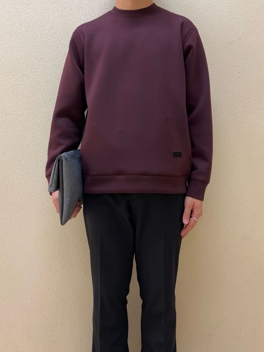 及川さんの「TAKEO KIKUCHI｜【ONOFF対応】TRダブルニット ストレッチパンツ」を使ったコーディネート