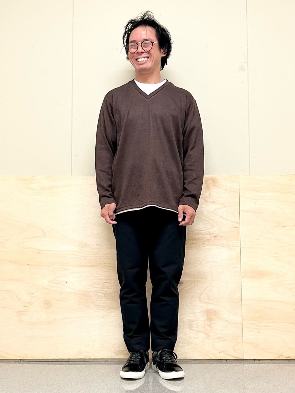 KENJI Iさんの「THE SHOP TK｜サフィアーノミニサコッシュ」を使ったコーディネート
