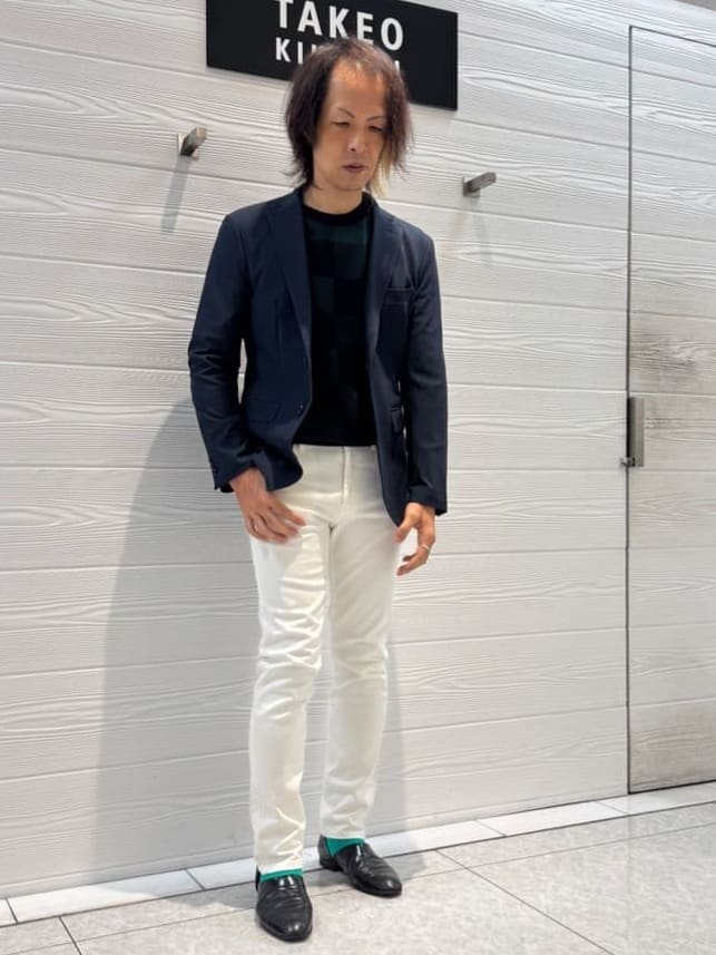 井出恭輔さんの「TAKEO KIKUCHI｜【Sサイズ～】ストレッチ デニム パンツ」を使ったコーディネート