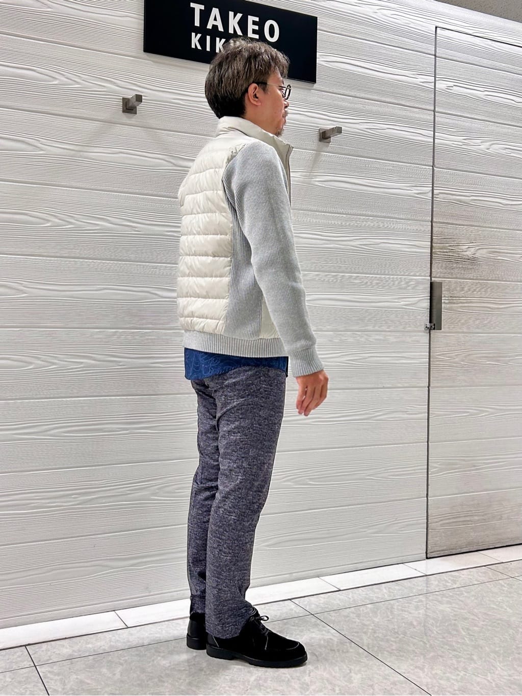すーさんの「TAKEO KIKUCHI｜【ONOFF対応】TRダブルニット ストレッチパンツ」を使ったコーディネート