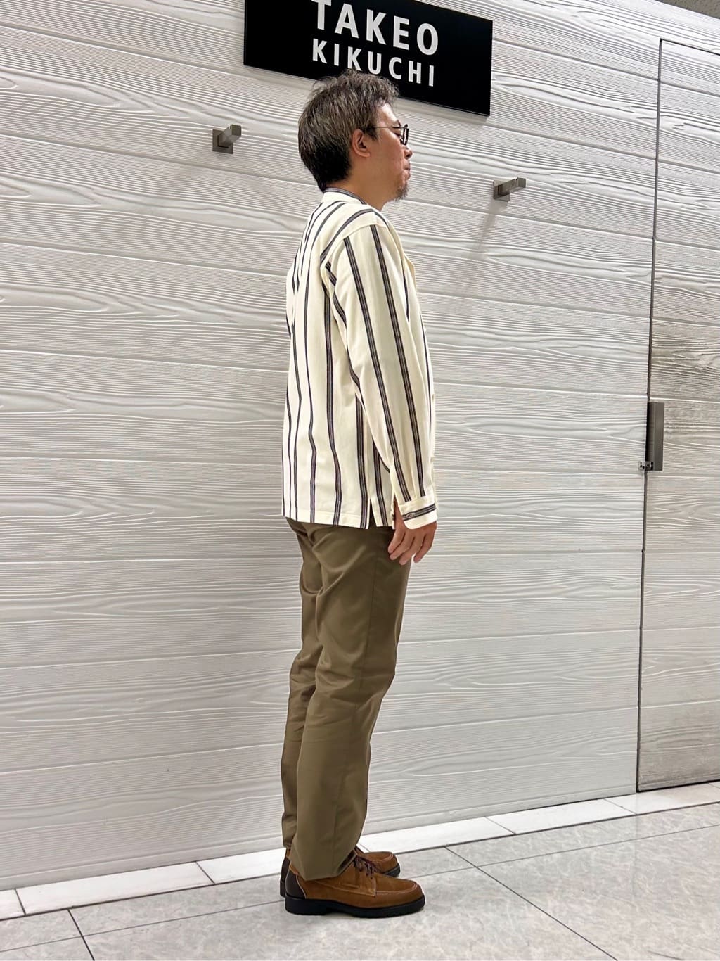 すーさんの「TAKEO KIKUCHI｜【オフィスカジュアル対応】ドレス チノパンツ」を使ったコーディネート