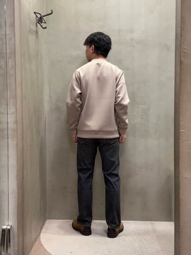 コウノ モトヤさんの「TAKEO KIKUCHI｜【モンスターストレッチ】日本製 ウォッシュド デニムパンツ」を使ったコーディネート